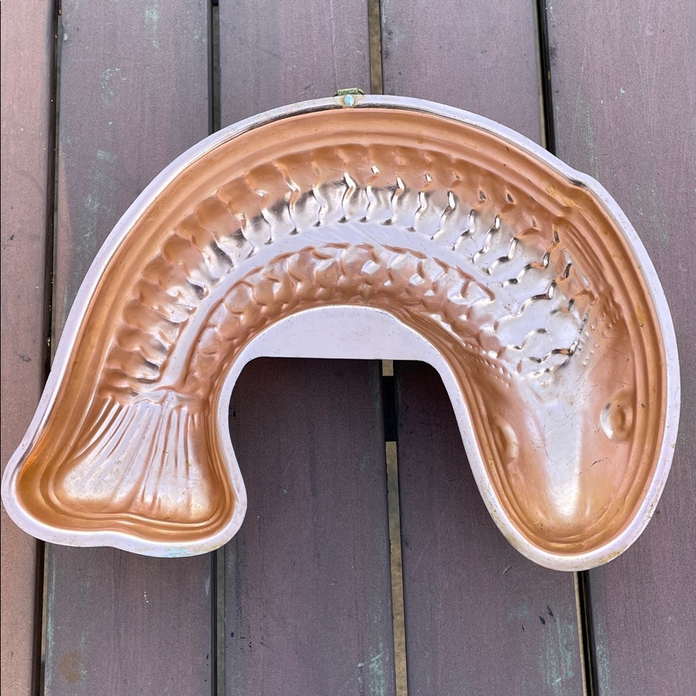 Vintage Fish Copper Color Jello Mold Baking Pan Wall Decor - Picture 2 of 12